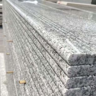 三门峡芝麻白楼梯踏步 花岗岩楼梯板材
