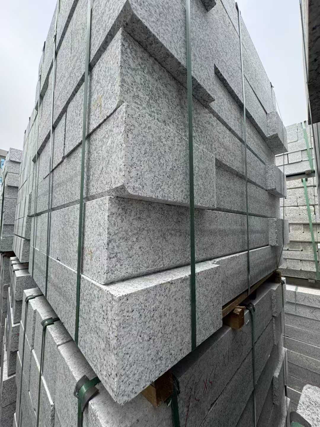 三门峡芝麻白路牙石 马路牙子