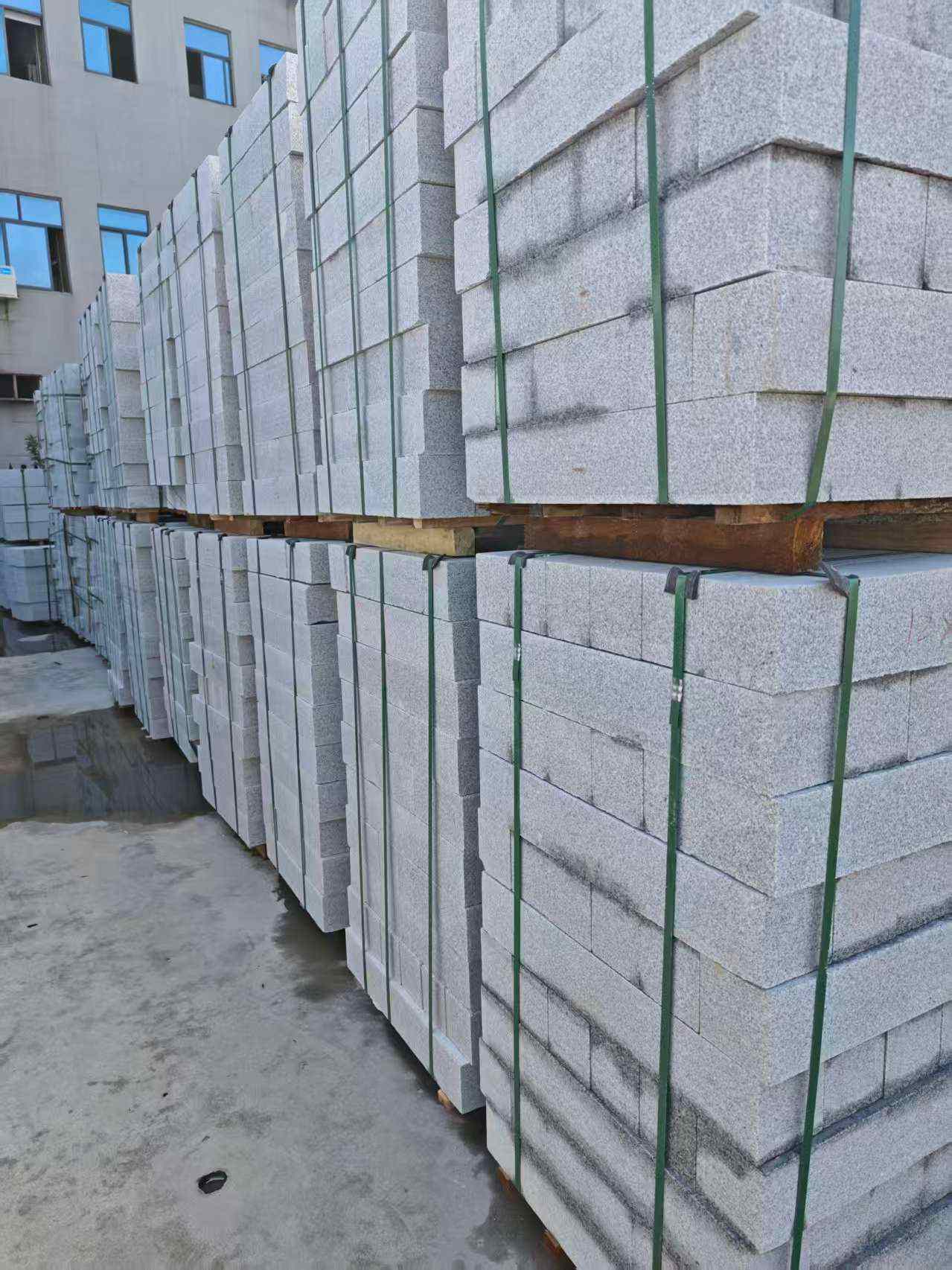 三门峡芝麻白路牙石，路侧石